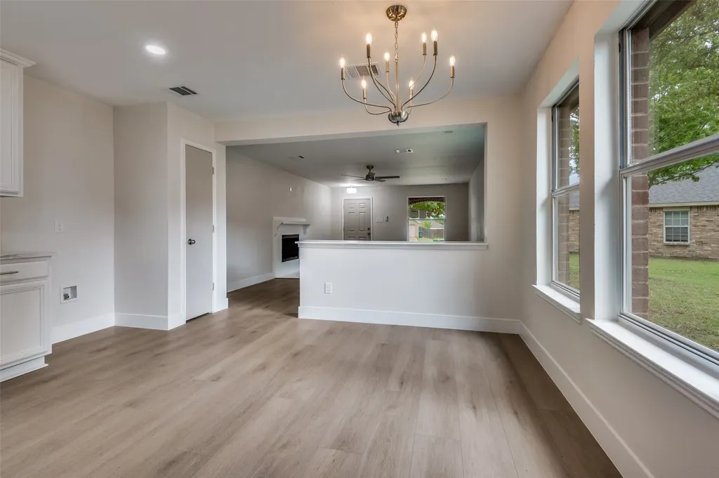 520 King Street Cedar Hill TX 75104