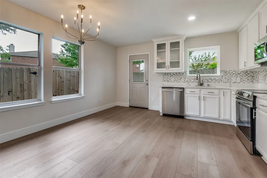520 King Street Cedar Hill TX 75104