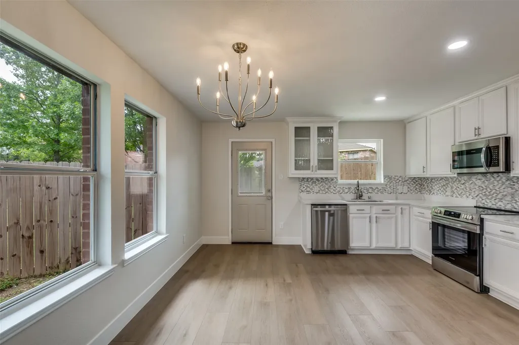 520 King Street Cedar Hill TX 75104