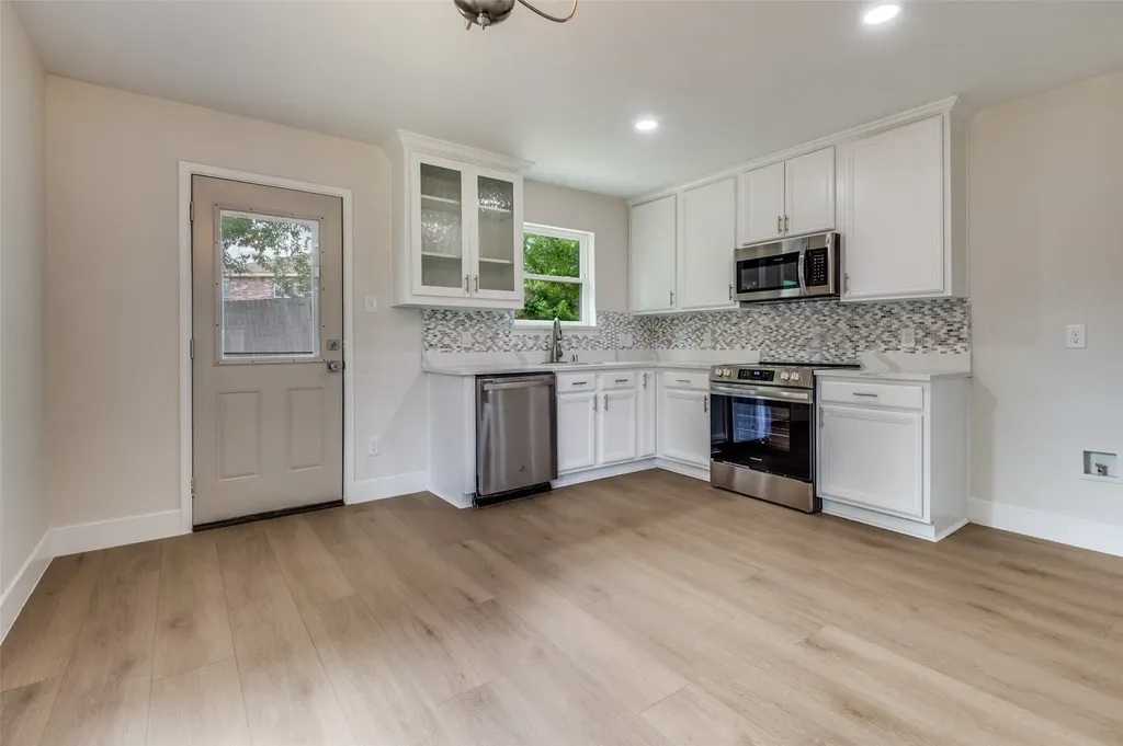 520 King Street Cedar Hill TX 75104