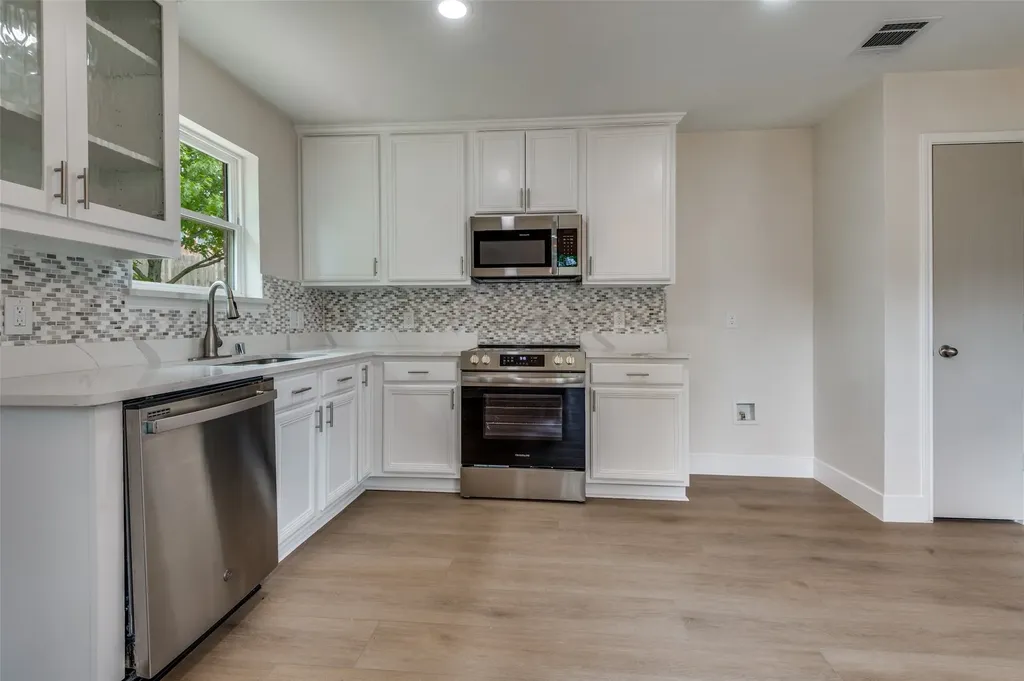 520 King Street Cedar Hill TX 75104