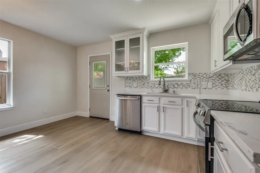 520 King Street Cedar Hill TX 75104