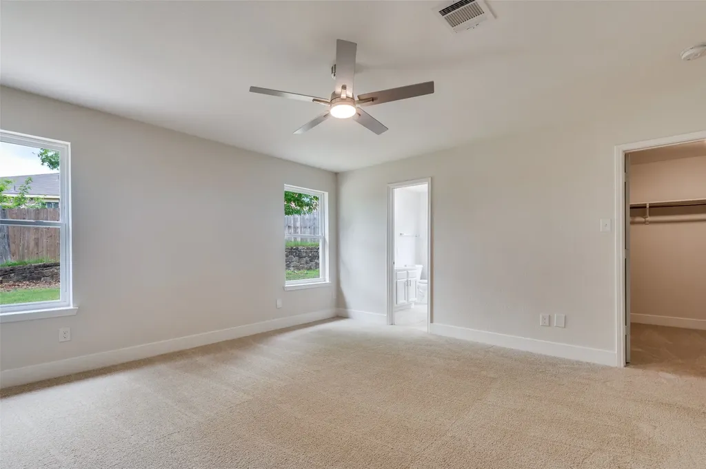 520 King Street Cedar Hill TX 75104