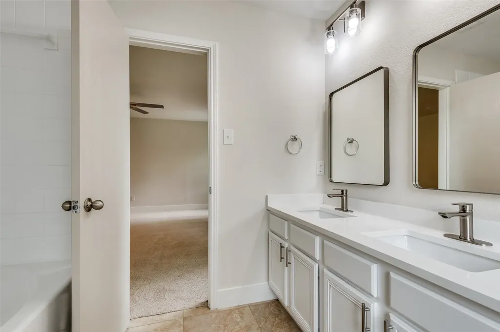 520 King Street Cedar Hill TX 75104