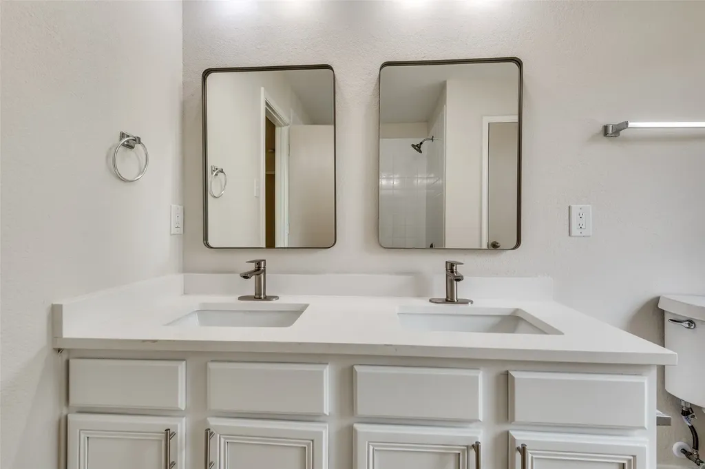 520 King Street Cedar Hill TX 75104