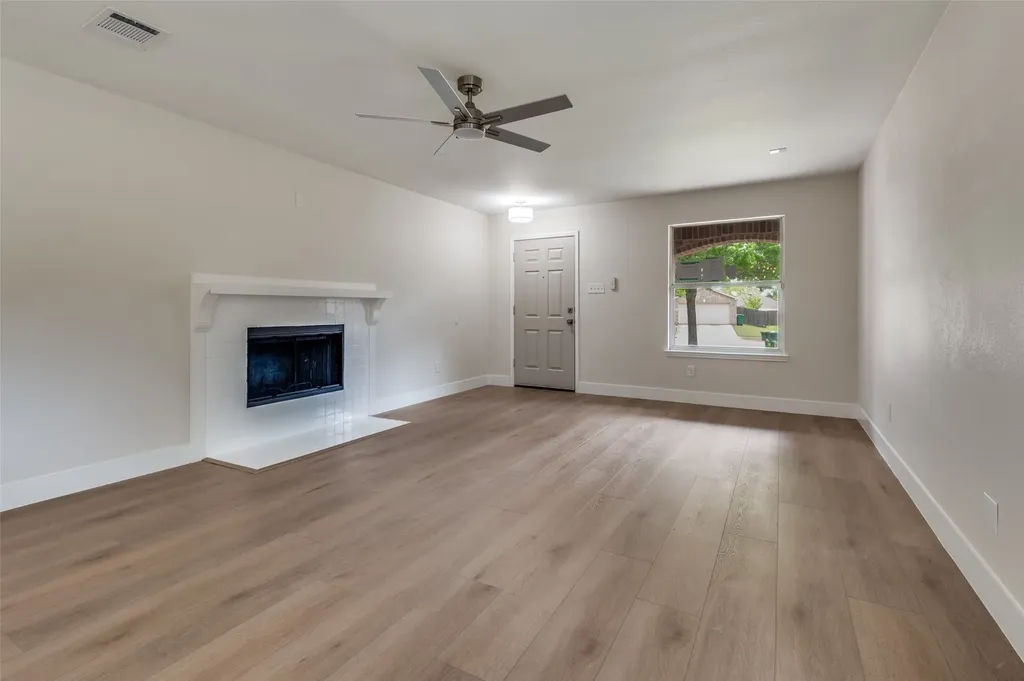 520 King Street Cedar Hill TX 75104