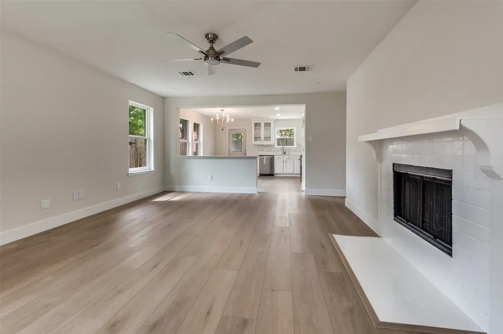 520 King Street Cedar Hill TX 75104