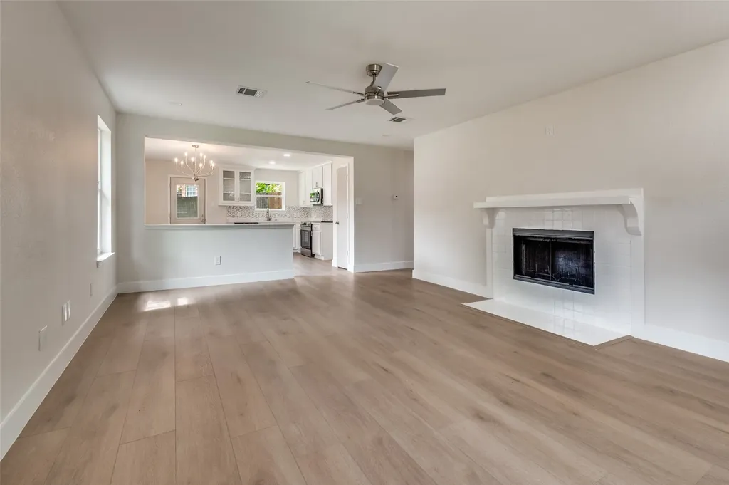 520 King Street Cedar Hill TX 75104
