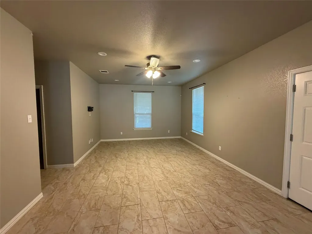 122 Katy Street Cleburne TX 76031