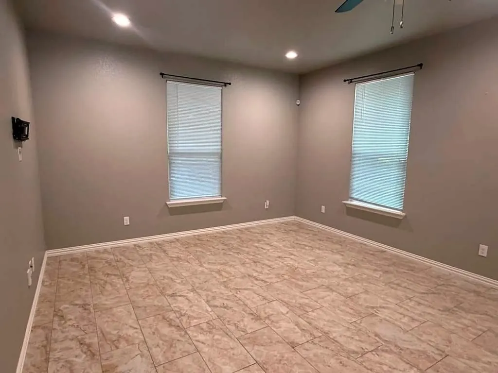 122 Katy Street Cleburne TX 76031