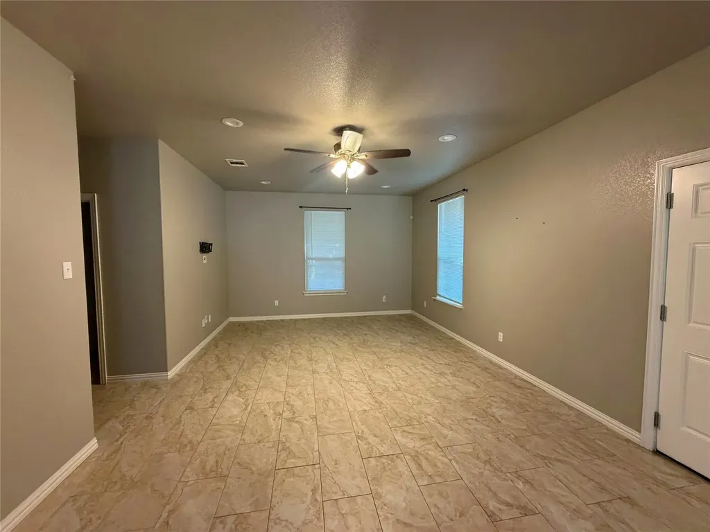 122 Katy Street Cleburne TX 76031