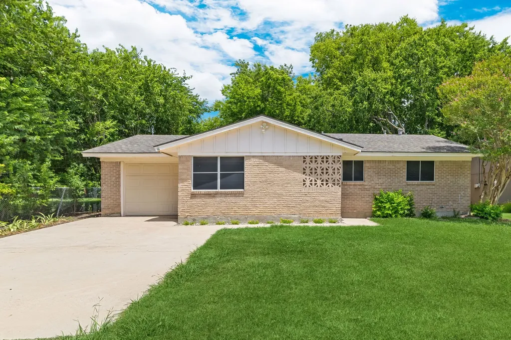 3455 Coronado Court Fort Worth TX 76116