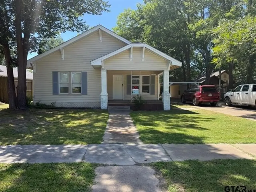 509 N Pacific Street Mineola TX 75773