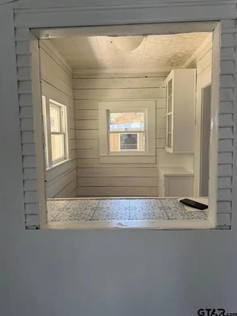 509 N Pacific Street Mineola TX 75773