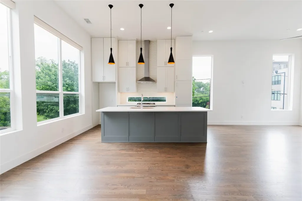 2623 Kimsey Drive Dallas TX 75235