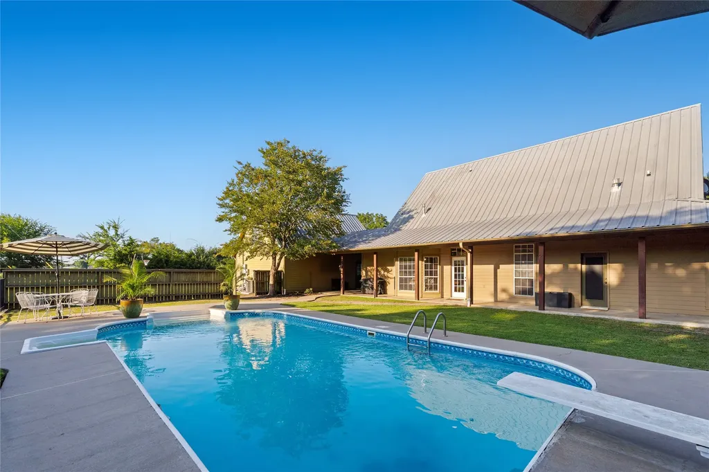 340 County Road 3585 Dike TX 75437