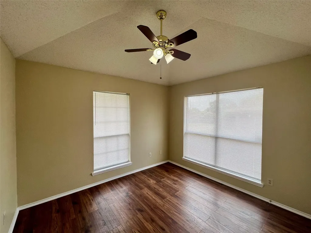 4308 Kelly Hill Drive Arlington TX 76017