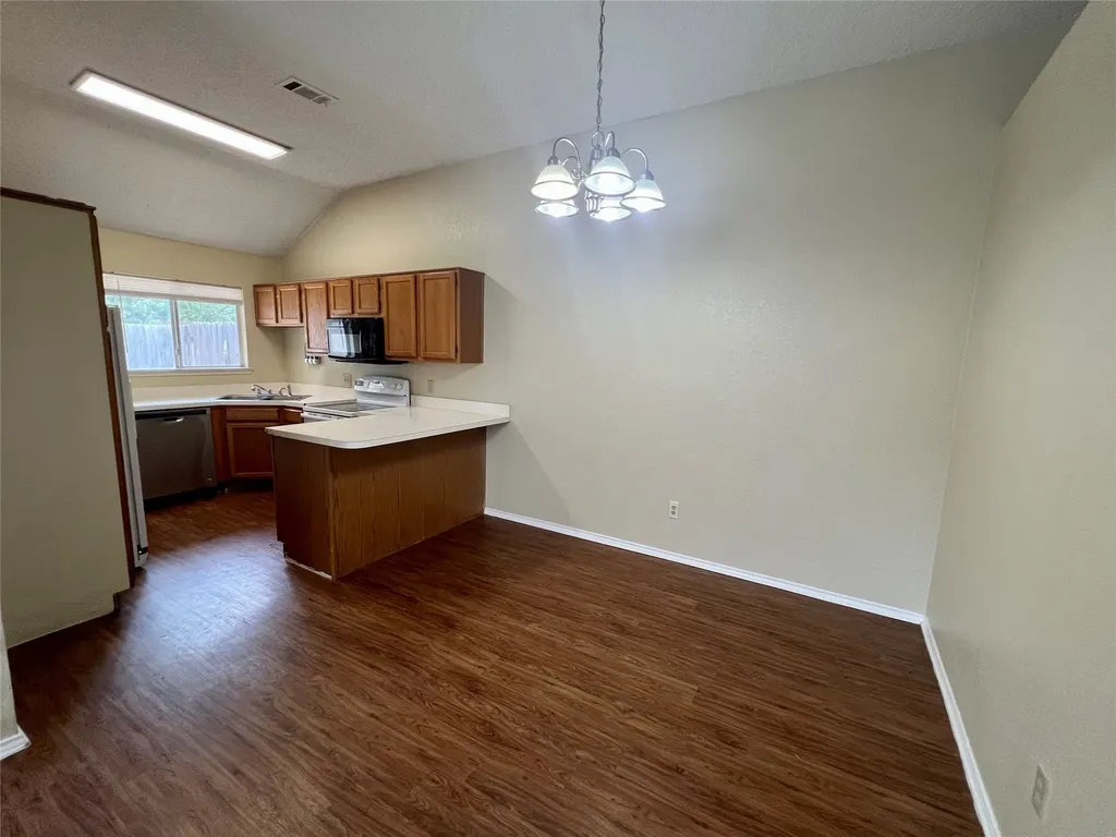 4308 Kelly Hill Drive Arlington TX 76017