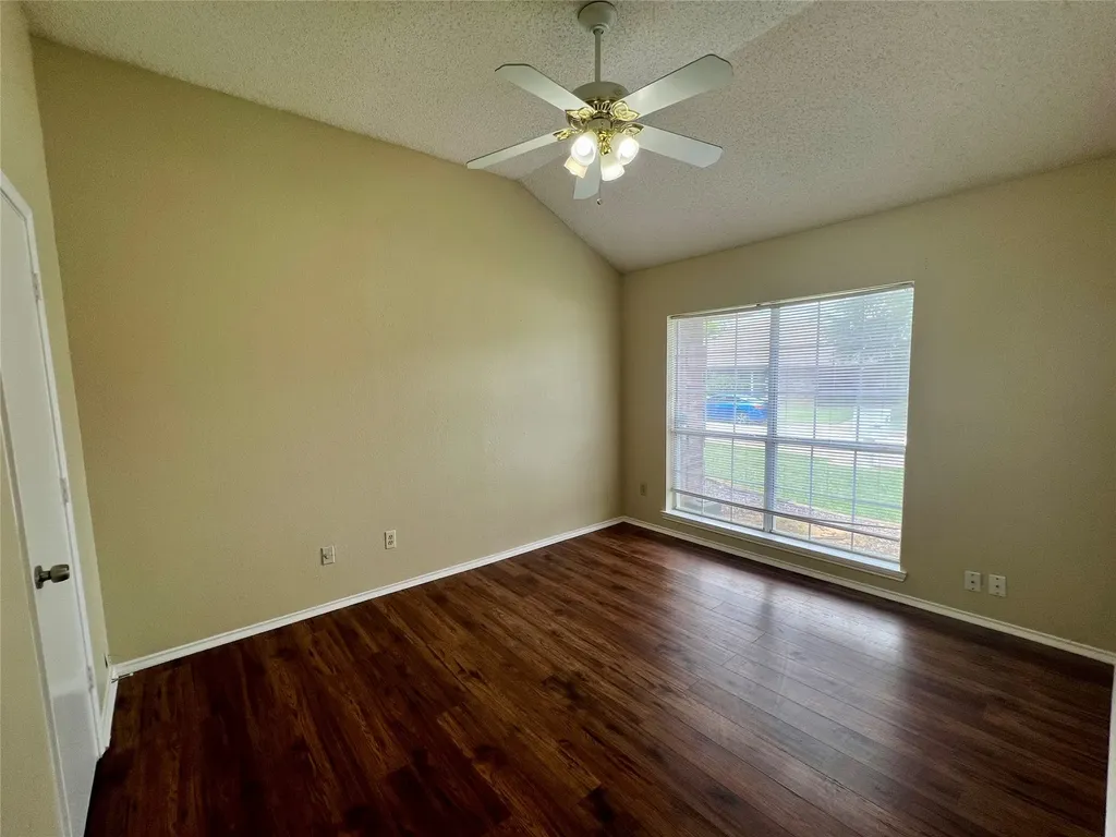 4308 Kelly Hill Drive Arlington TX 76017