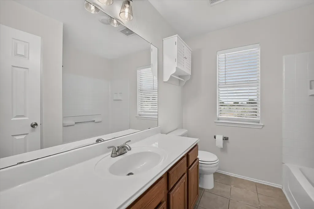 1601 Santos Drive Denton TX 76207
