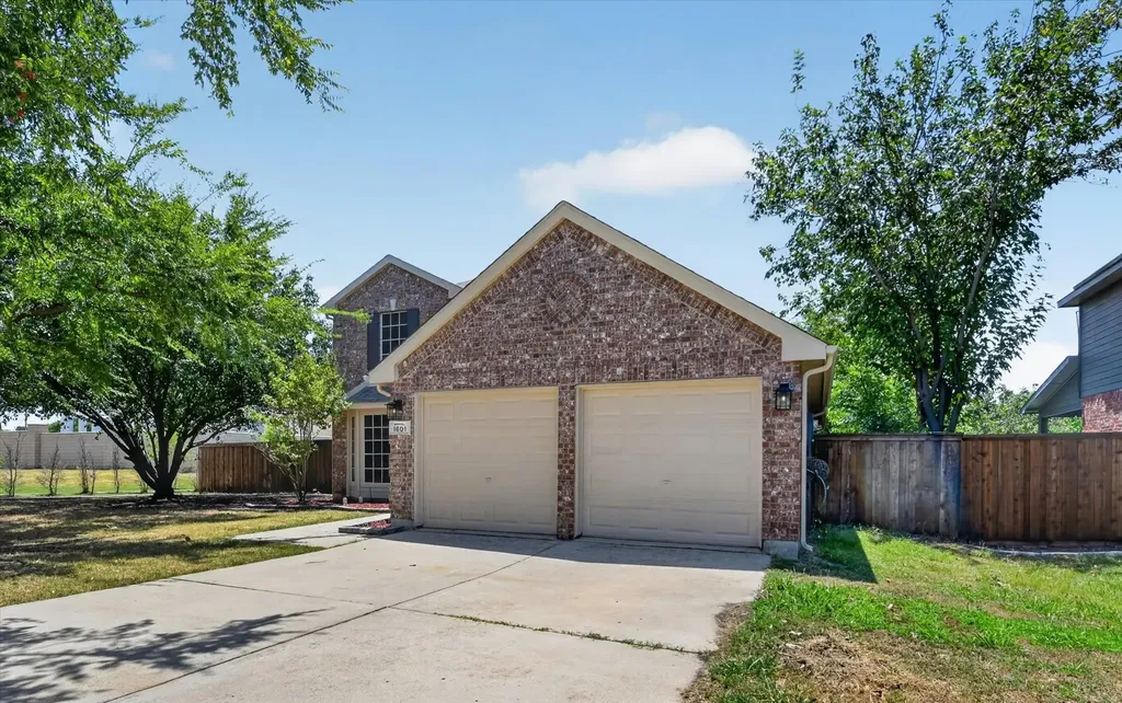 1601 Santos Drive Denton TX 76207