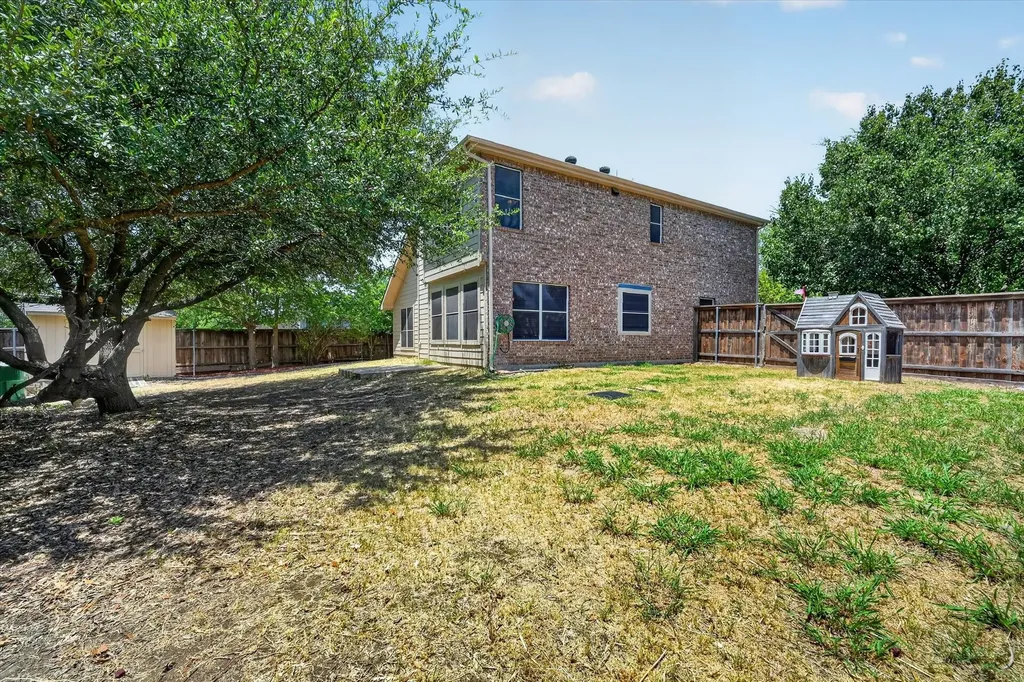 1601 Santos Drive Denton TX 76207