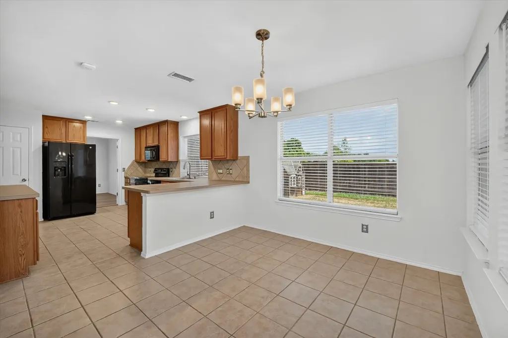 1601 Santos Drive Denton TX 76207
