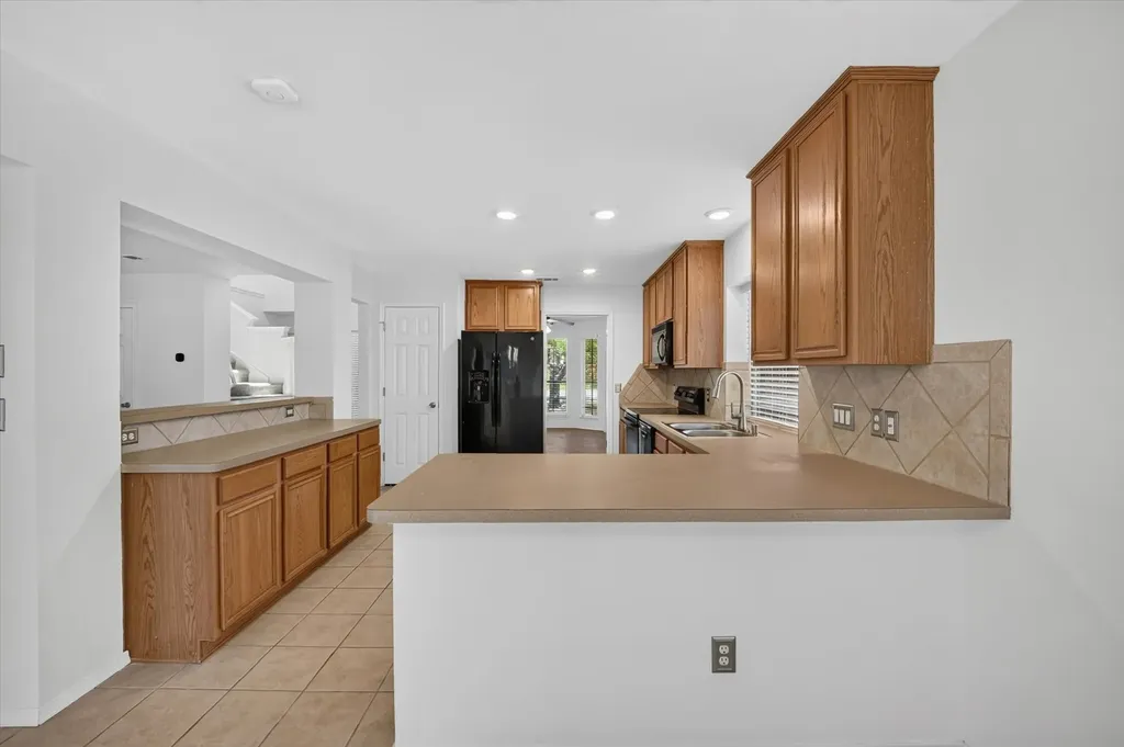 1601 Santos Drive Denton TX 76207