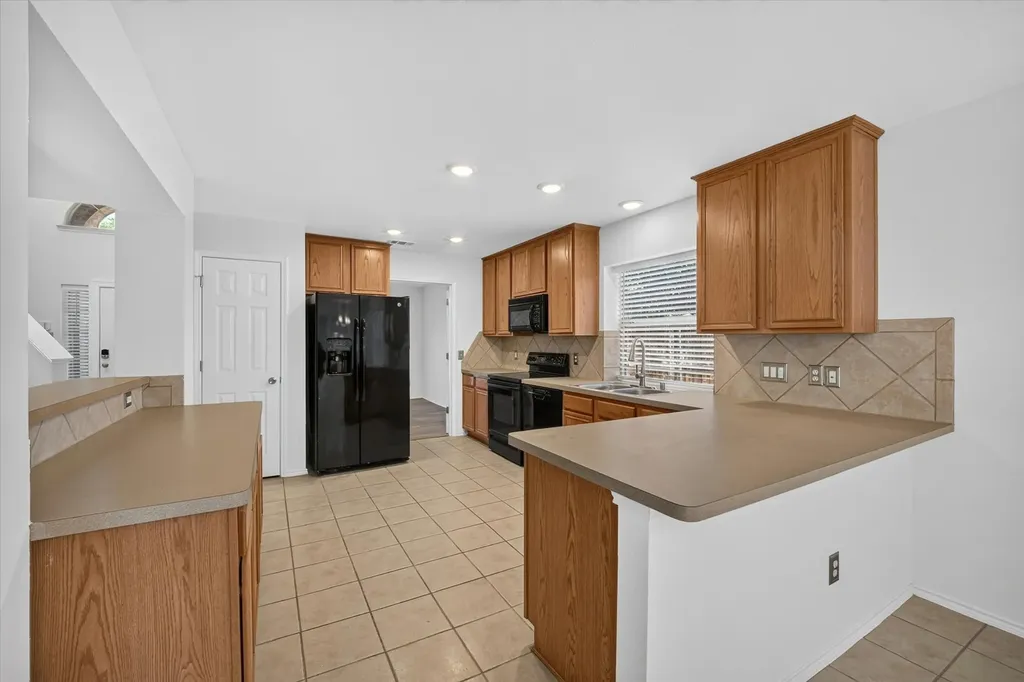 1601 Santos Drive Denton TX 76207