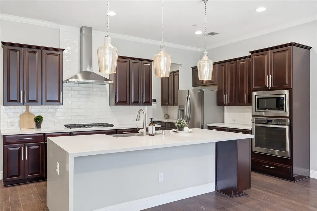 521 Reale Drive Irving TX 75039
