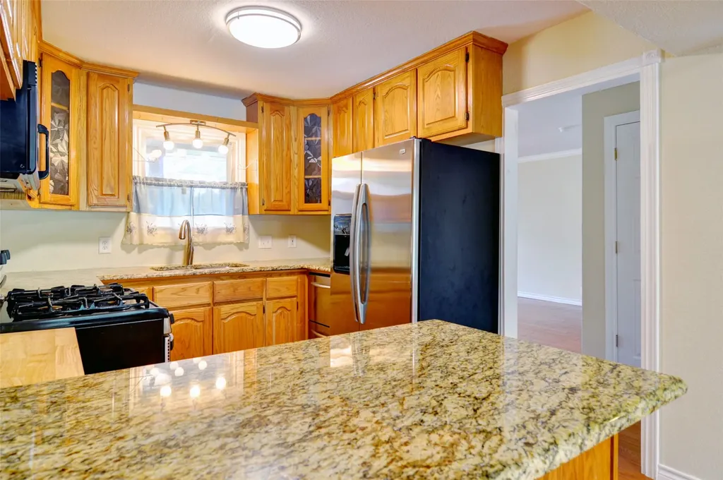 1110 Wade Hampton Street Benbrook TX 76126