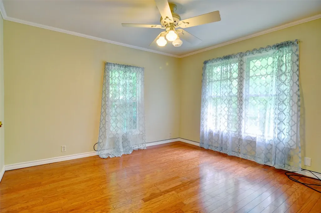 1110 Wade Hampton Street Benbrook TX 76126