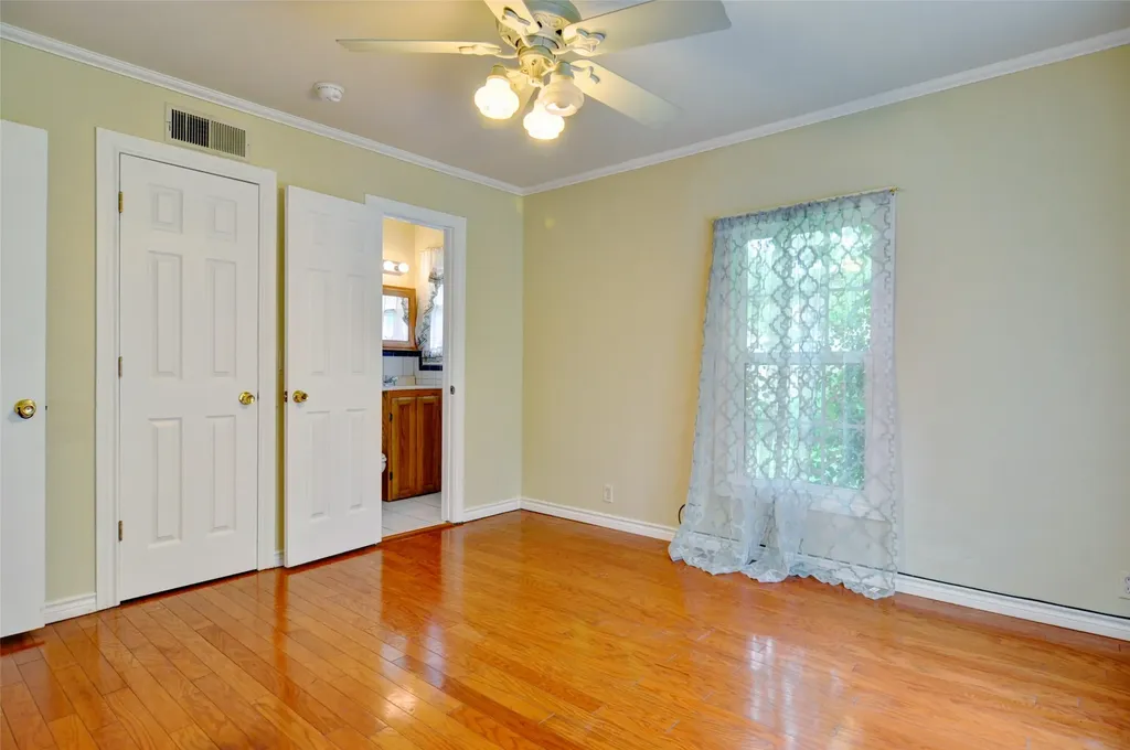 1110 Wade Hampton Street Benbrook TX 76126