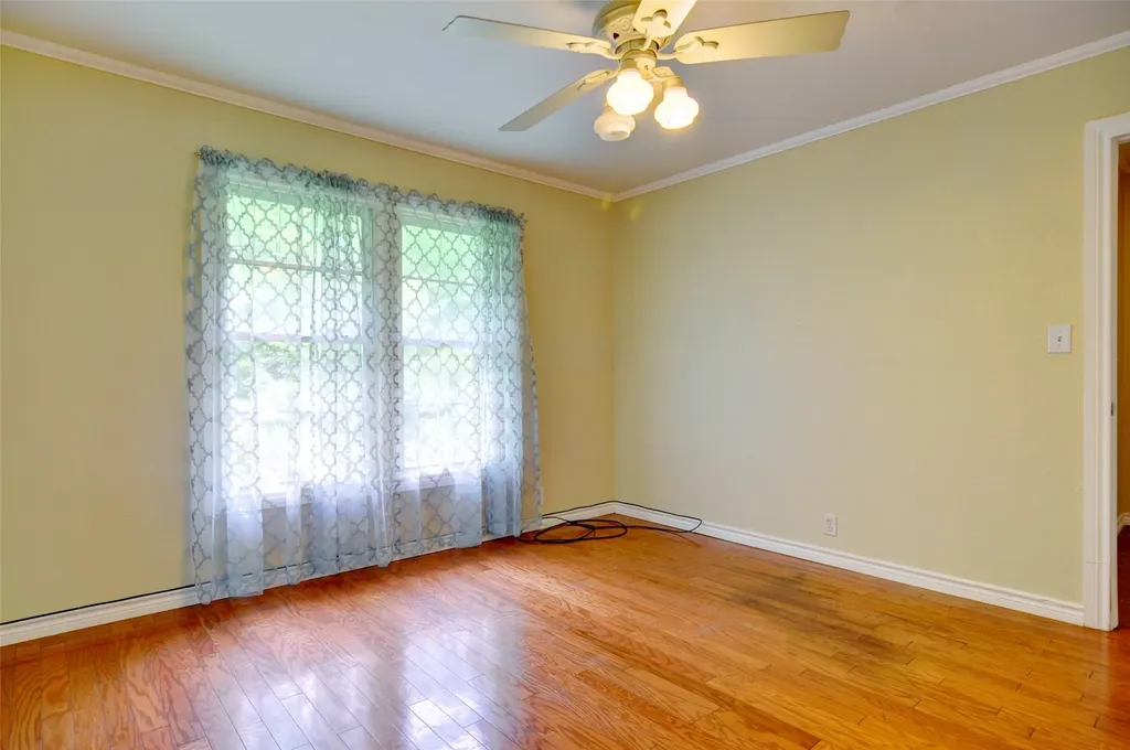 1110 Wade Hampton Street Benbrook TX 76126