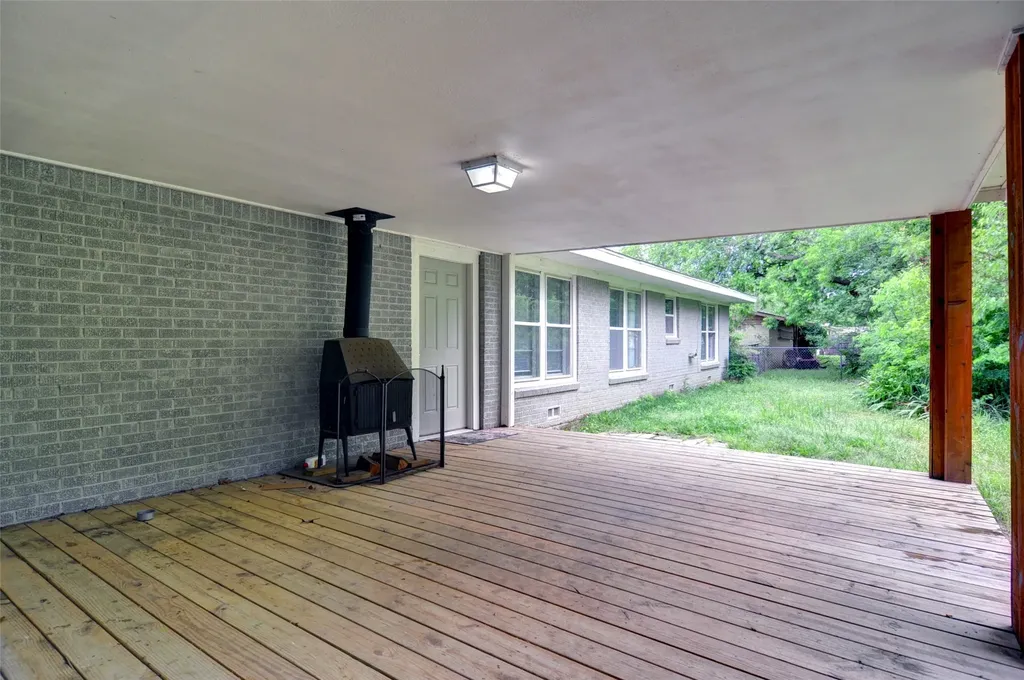 1110 Wade Hampton Street Benbrook TX 76126