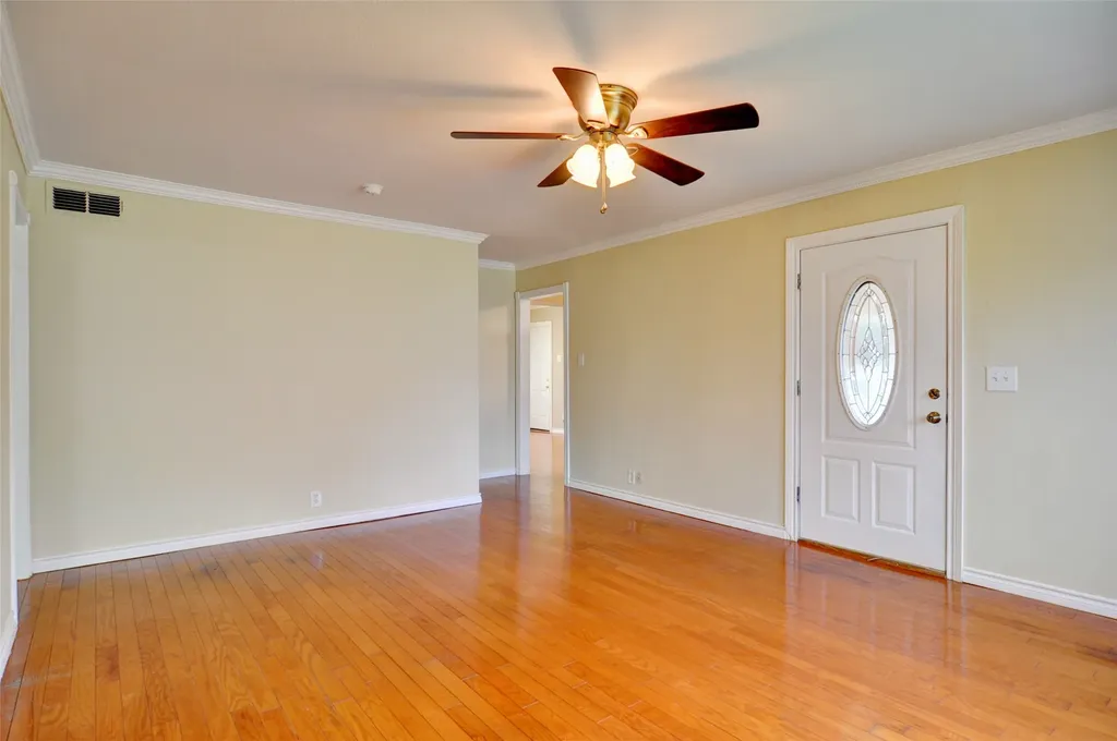 1110 Wade Hampton Street Benbrook TX 76126