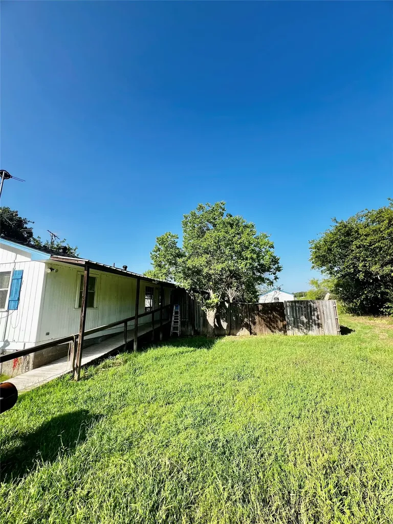 394 Hcr 1143 Blum TX 76627