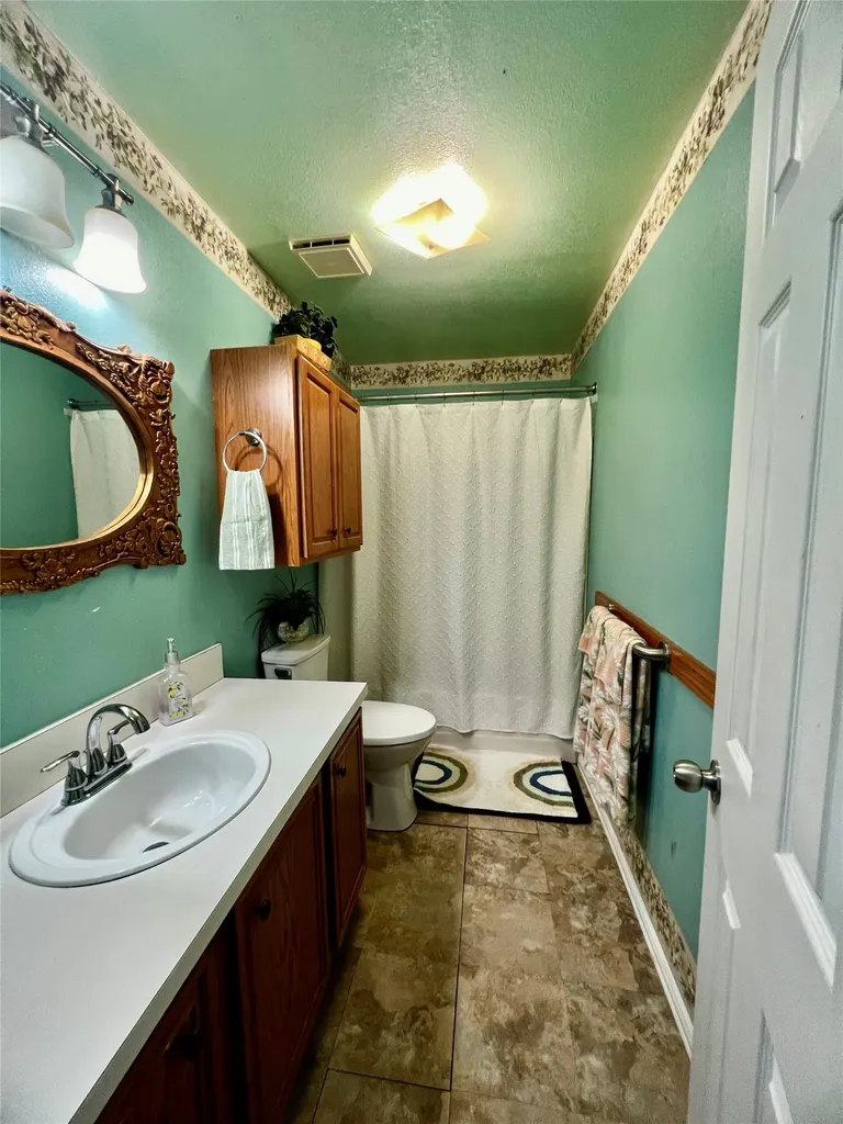 394 Hcr 1143 Blum TX 76627
