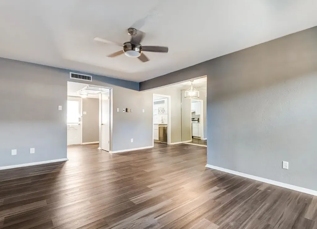1819 E Grauwyler Road Irving TX 75061