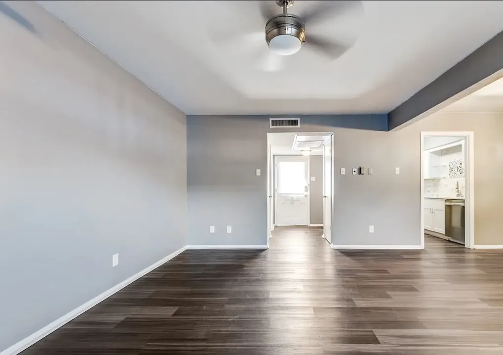 1819 E Grauwyler Road Irving TX 75061