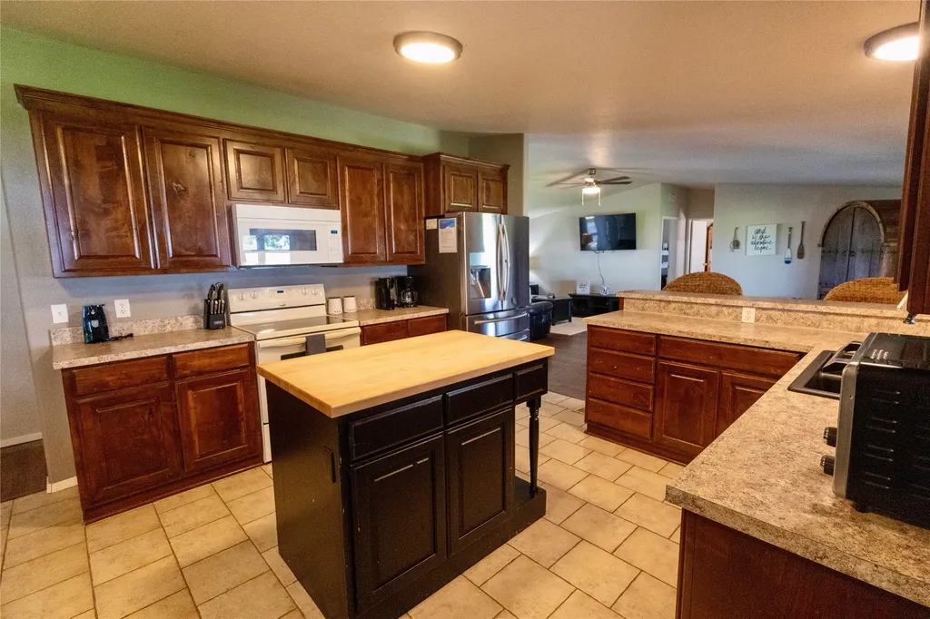 1047 Airport Road Graford TX 76449