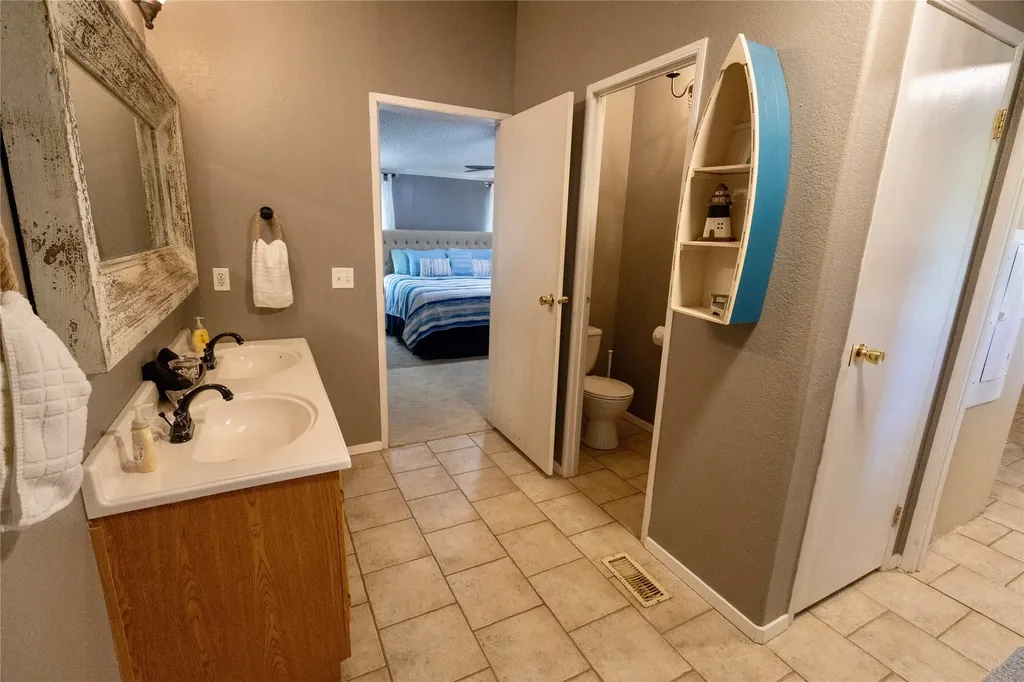1047 Airport Road Graford TX 76449