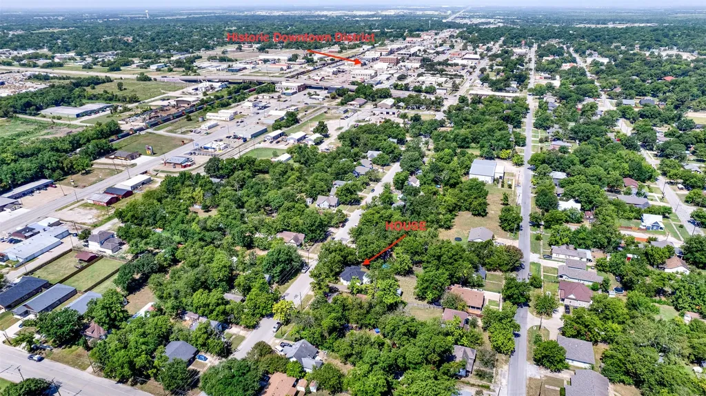 909 E High Street Terrell TX 75160
