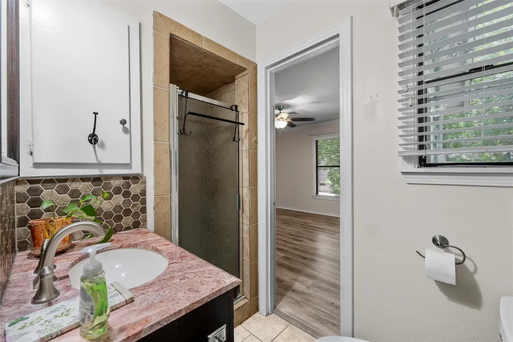 4513 Athens Avenue Waco TX 76710