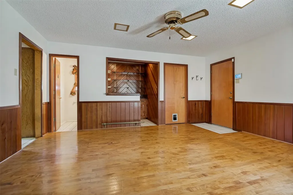 1423 Cassandra Circle Desoto TX 75115
