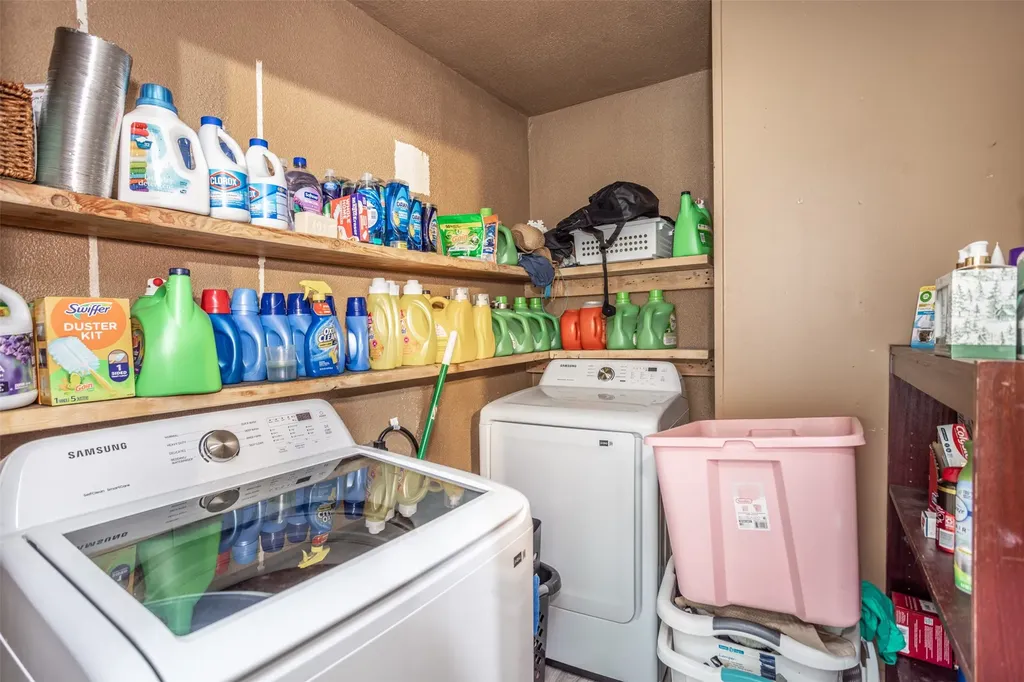 724 S Morris Gainesville TX 76240