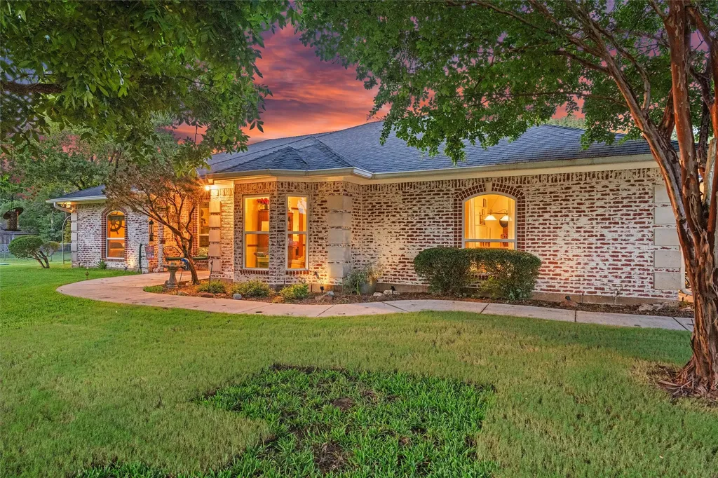 128 Meandering Way Weatherford TX 76086
