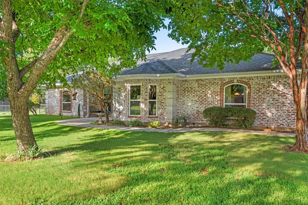 128 Meandering Way Weatherford TX 76086