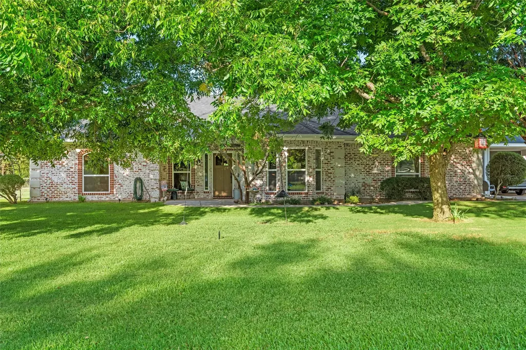 128 Meandering Way Weatherford TX 76086