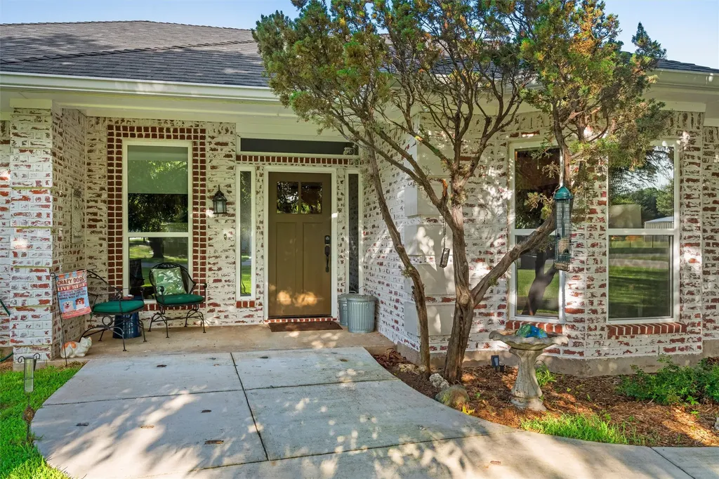 128 Meandering Way Weatherford TX 76086